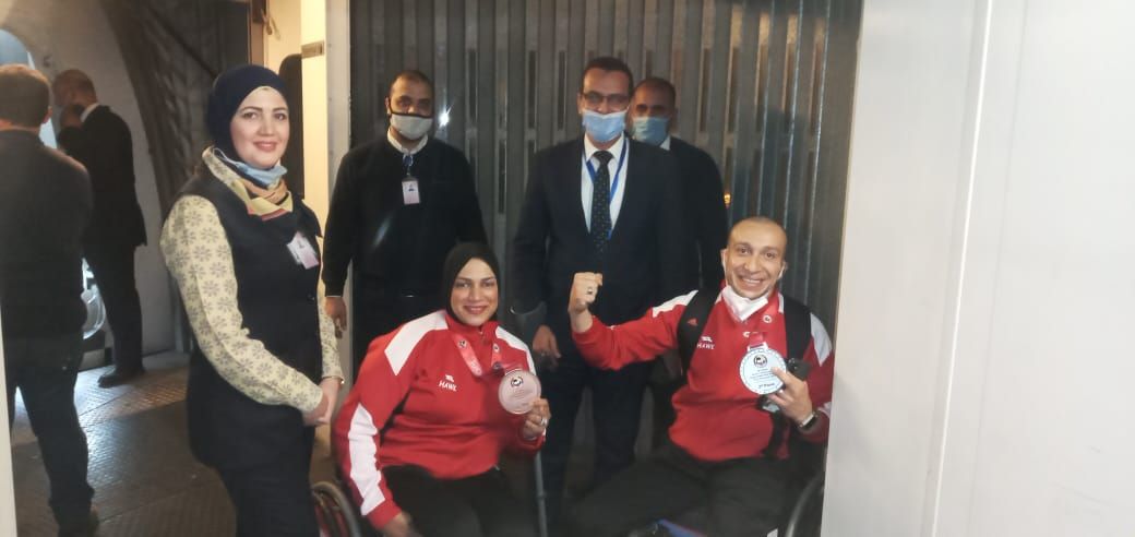 مصر للطيران تستقبل منتخب مصر أبطال العالم في الكاراتيه (3)