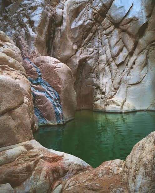 وادي الوشواش حمام سباحة طبيعى اكتشفه البدو فى نويبع (7)