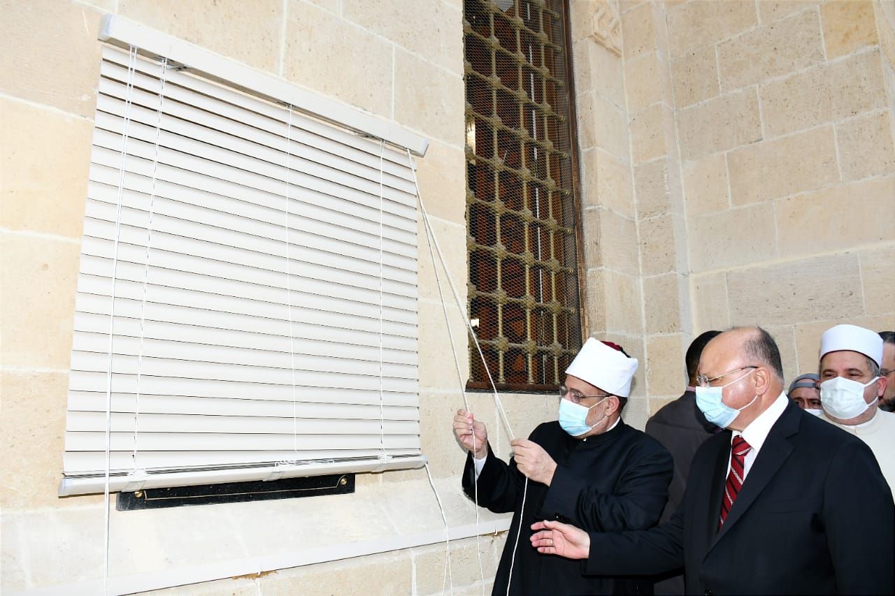 وزير الأوقاف ومحافظ القاهرة يفتتحان مسجد فاطمة النبوية