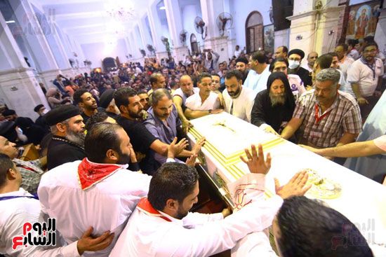صلاة الجُناز على ضحايا حريق كنيسة أبو سيفين (23)