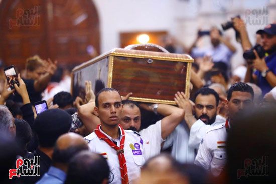 صلاة الجُناز على ضحايا حريق كنيسة أبو سيفين (28)