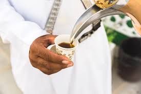 القهوة السعودية حاضرة في استقبالات الحجاج بمكة