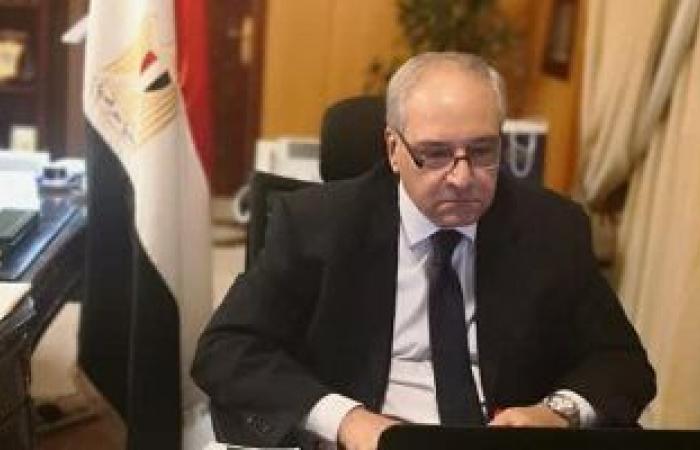 سفير مصر بالرياض يبحث مع وزير الداخلية السعودي تسهيل امور الجالية المصرية