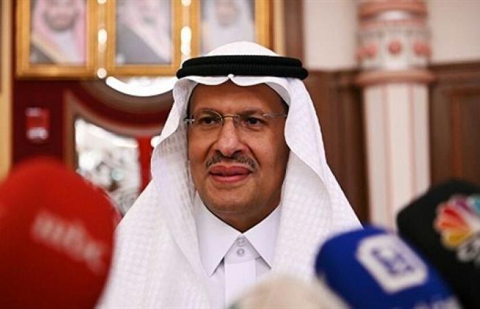 وزير الطاقة السعودي يطالب منتجي النفط بتوخي الحذر