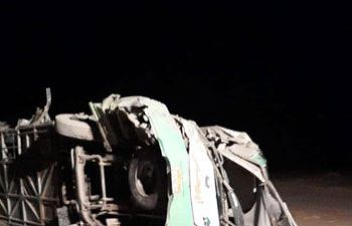 مصرع 4 أشخاص وإصابة 46 حصيلة ضحايا أتوبيس طريق أبوسمبل بأسوان.. صور