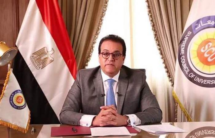 وزير التعليم العالي يكشف موعد بدء استخدام لقاح كورونا المصري