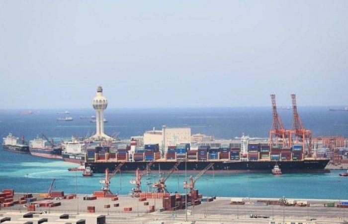 إيقاف حركة الملاحة البحرية بميناء جدة الإسلامي