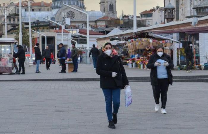 تركيا تسجل 394 وفاة بكورونا في أعلى حصيلة يومية