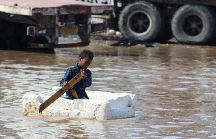 13 قتيلا بينهم طفلان جراء فيضانات في اليمن