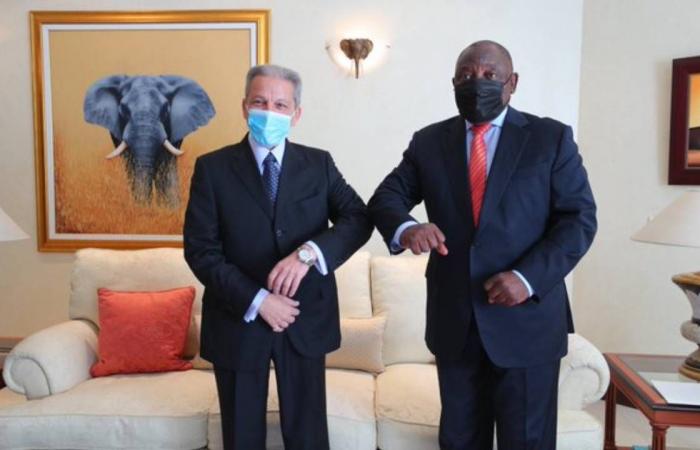 قطان يبحث تعزيز العلاقات الثنائية مع رئيس جنوب إفريقيا