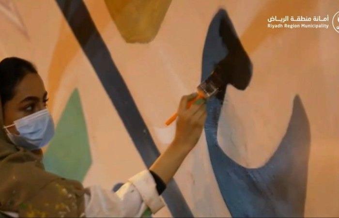 «أمانة الرياض» تجمّل جداريات نفق تقاطع طريقي الملك خالد والأمير عبدالعزيز بن ثنيّان
