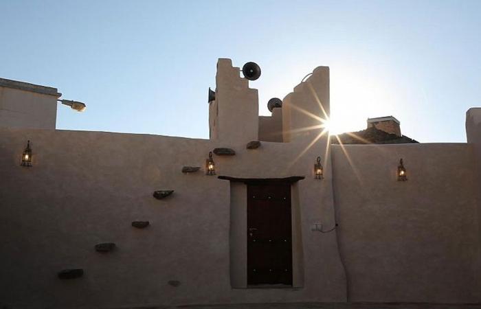 مسجد المضفاة في بللسمر.. 400 عام من تاريخ عسير ترويها جدرانه