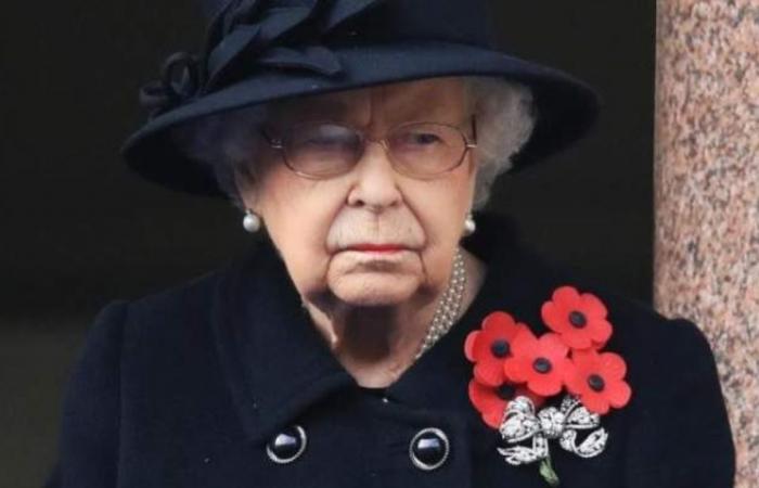 بالفيديو.. مذيع بريطاني يعلن خطأ وفاة الملكة إليزابيث