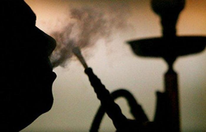 السعودية تبدأ تفعيل قرار بشأن تدخين "الشيشة والمعسلات" في مقاهي جدة