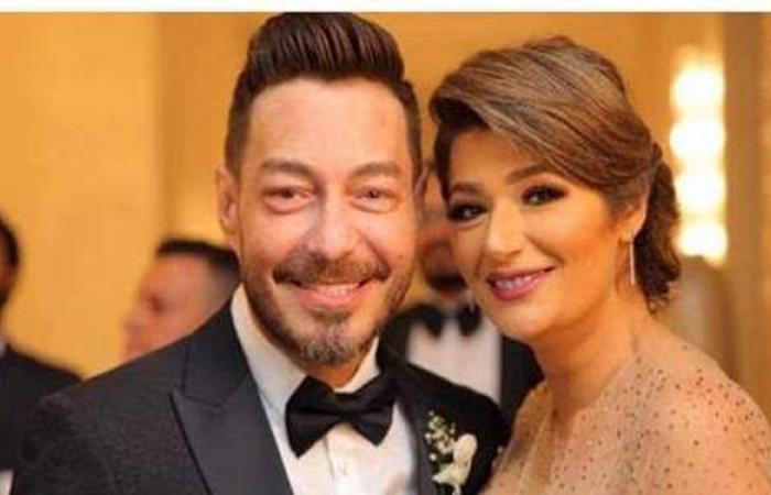 أحمد زاهر يحتفل بعيد ميلاد زوجته ويوجه لها رسالة رومانسية