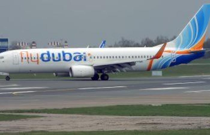 الإمارات تعلن وقوع حادث اصطدام بين طائرتين فى مطار دبى الدولى