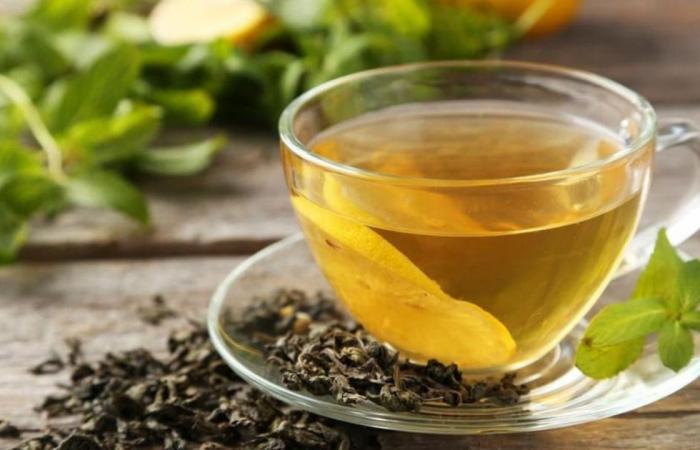 دراسة: الشاي الأخضر يساعد على تقليل دهون البطن في وقت قياسي