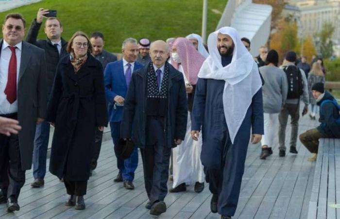 بالصور.. وزيرا العدل السعودي والروسي يوقعان مذكرة تفاهم.. تتضمن 7 أهداف