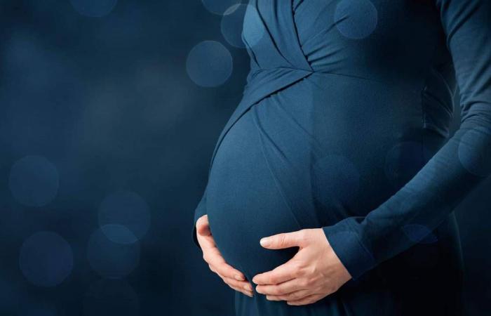 «الصحة»: 3 أسباب لحصول المرأة الحامل على جرعتي لقاح كورونا