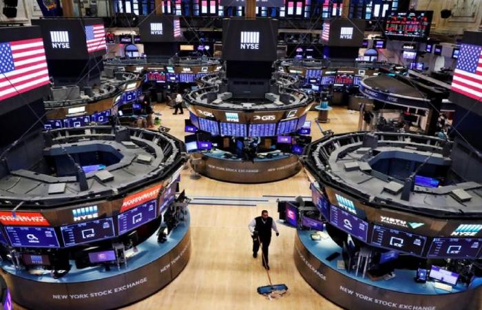 تعاملات الجمعة.. الأسهم الأمريكية تغلق على ارتفاع في بورصة نيويورك