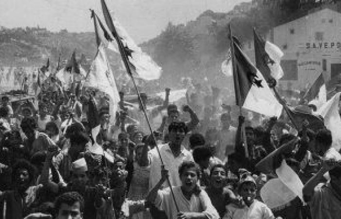 الجزائريون يحيون الذكرى 67 لاندلاع شرارة التحرير بشعار "ثورة أمجاد على خطى الأجداد"