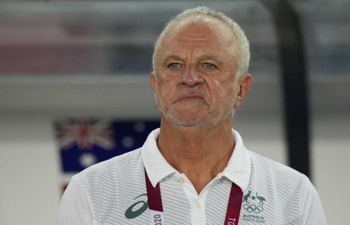 مدرب أستراليا يوضح سبب تراجع الأداء قبل مباراة الصين