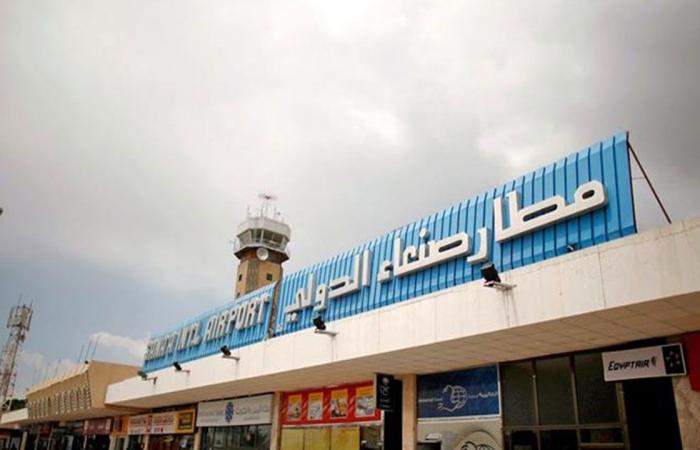 التحالف يقصف كتيبة الدفاع الجوي بمطار صنعاء لتحييد تهديد الصواريخ والمسيرات