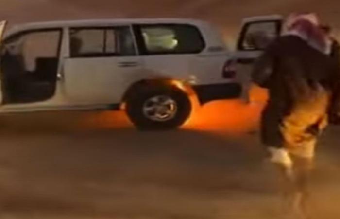 بالفيديو.. اشتعال النيران في سيارة جيب أثناء التفحيط بالرياض