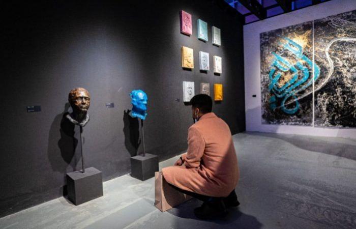 الفنون التشكيلية تجذب زوار معرض نقوة في موسم الرياض 2021