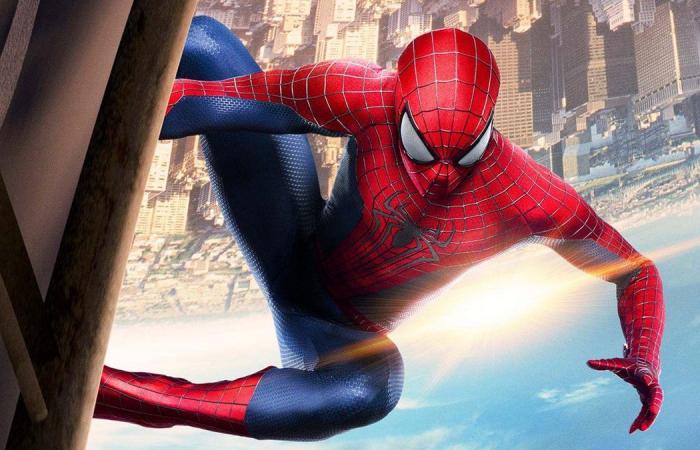 آندرو غارفيلد تسلل إلى العرض الافتتاحي لفيلم Spider-Man: No Way Home مع توبي ماغواير