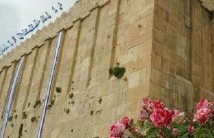 إسرائيل تمنع الآذان فى الحرم الإبراهيمى والمستوطنون يقتحمون ساحاته وأروقته