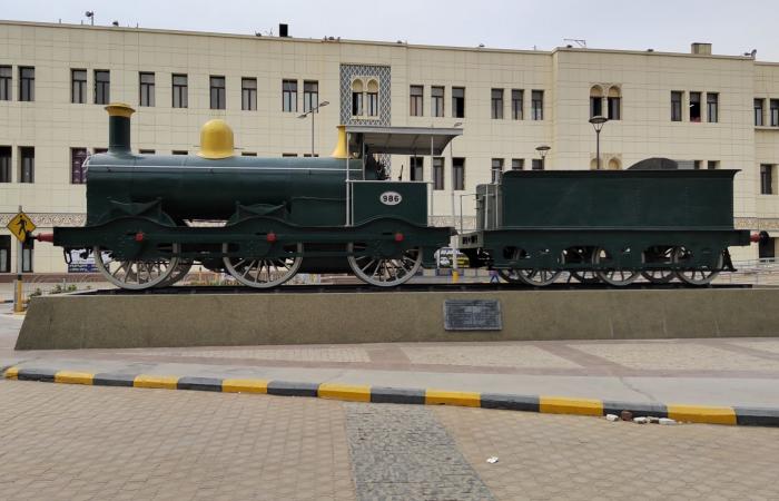 مباشر من محطة القاهرة.. شاهد أقدم قطار بخارى فى مصر.. لايف وصور
