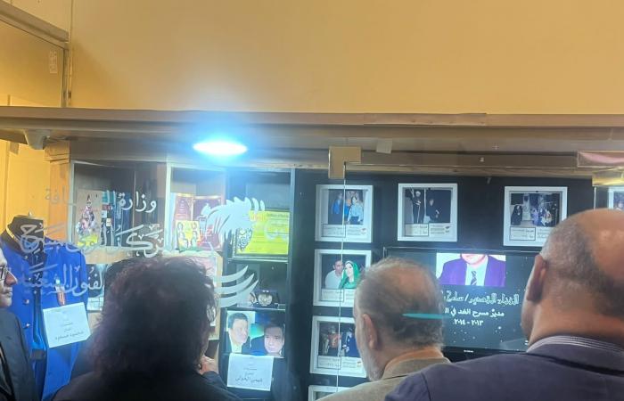 وزيرة الثقافة تتفقد متحف مقتنيات مسرح الغد بعد إعادة افتتاحه.. صور