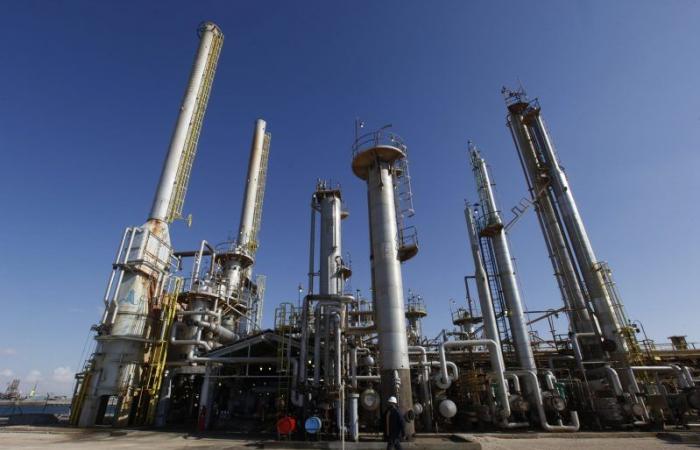 كيف تستفيد الأطراف الأجنبية من معاناة ليبيا في صناعة النفط؟