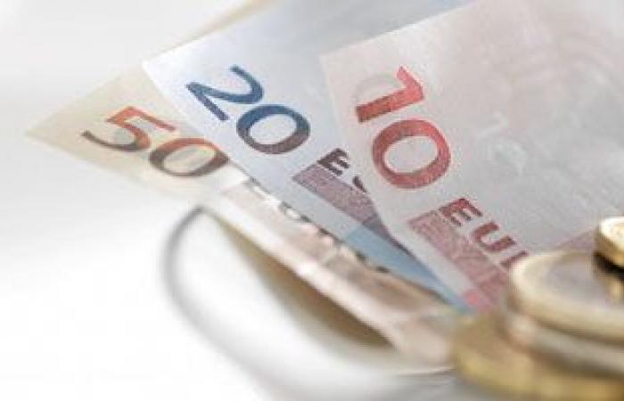 سعر اليورو اليوم الأربعاء 6-7-2022 فى مصر