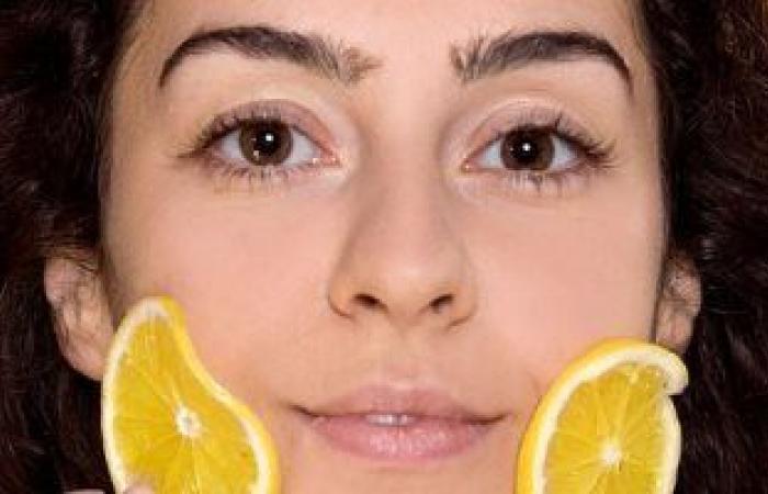 غذى بشرتك من الداخل واعرفى فوائد عصير الليمون والخضار