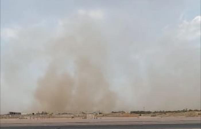 عاصفة ترابية تصل الرياض مع استمرار الأمطار الصيفية