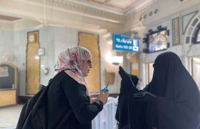 جهود مميزة لإدارة الساحات وخدمات التنقل النسائية في المسجد الحرام