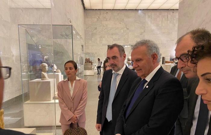 وفدان رفيعا المستوى من اليونان وقبرص يزوران متحف الحضارة