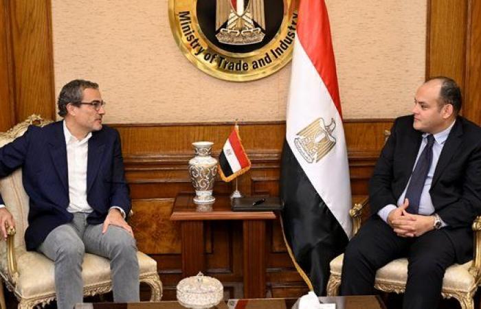 وزير الصناعة يبحث مع رئيس شركة ديور الفرنسية الاستثمار في السوق المصري