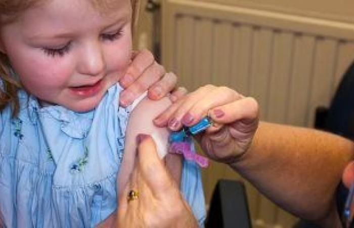 الصحة تكشف المحافظات الأعلى فى نسب تغطيات تطعيمات شلل الأطفال.. تفاصيل