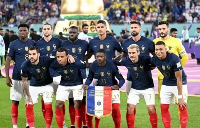 نهائي كأس العالم 2022، موعد مباراة فرنسا والأرجنتينالجمعة 16/ديسمبر/2022 - 09:33 ص
نهائي كأس العالم 2022، يلتقي منتخب الأرجنتين ومنتخب فرنسا في الخامسة مساء يوم الأحد المقبل بتوقيت القاهرة، على استاد لوسيل.