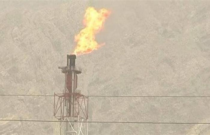 احتجاجات إيران، عمال نفط يحتجون للمطالبة بزيادة الأجورالسبت 17/ديسمبر/2022 - 05:27 م
مجموعة من عمال النفط نظموا احتجاجا أمام شركة بارس للنفط والبتروكيماويات في عسلوية بإقليم بوشهر الجنوبي.
