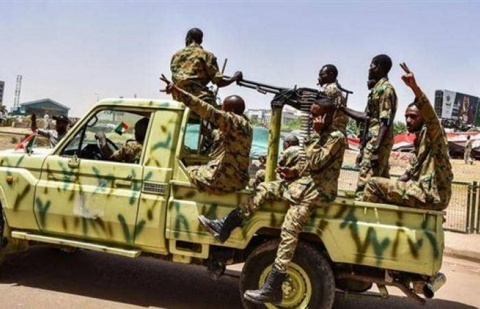 الجيش السوداني: نؤيد تطور القوات المسلحة دون مزايداتالأحد 18/ديسمبر/2022 - 04:07 م
أعلن رئيس أركان الجيش السوداني اليوم الأحد أن الخرطوم ستواصل إصلاح القوات المسلحة بلا مزايدات.