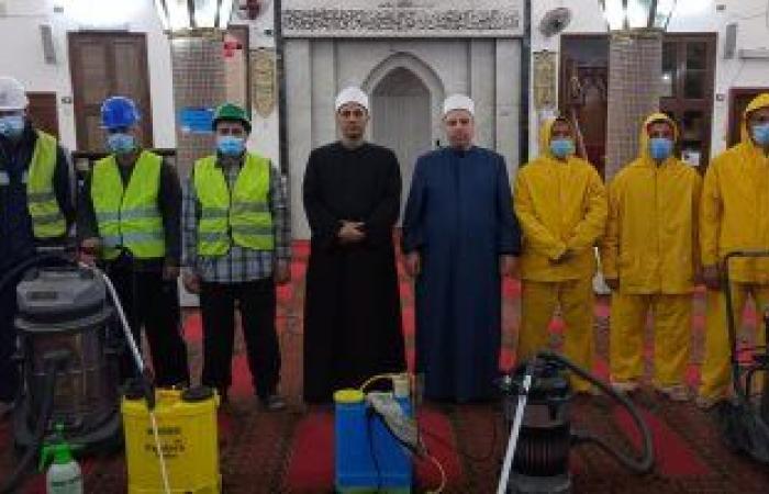 رئيس القطاع الديني ووكيل الأوقاف يتابعان حملة التنظيف بالقاهرة والجيزة