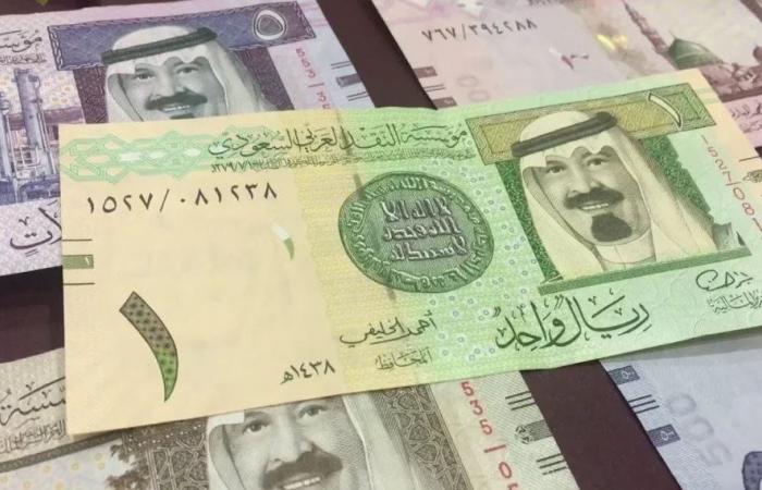 سعر الريال السعودي اليوم الإثنين 1-5-2023 في بداية التعاملاتالإثنين 01/مايو/2023 - 09:30 ص
ننشر سعر الريال السعودي في البنوك المصرية، وفق آخر تحديث وارد عبر شاشات عرض أسعار العملات في البنوك المصرية.