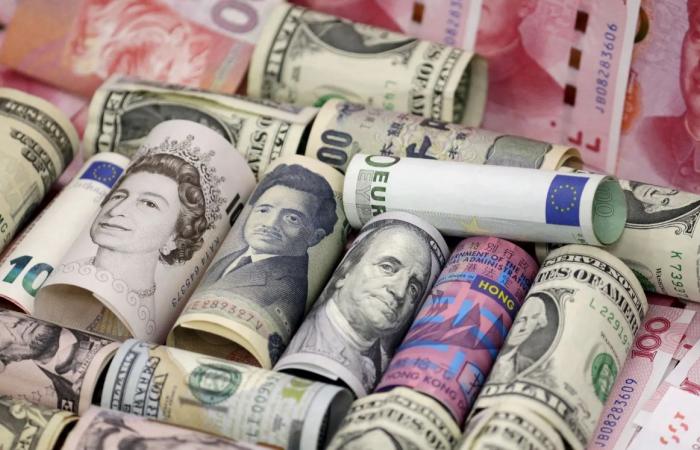بلومبرغ: خطة عربية لتخفيف الاعتماد على الدولار