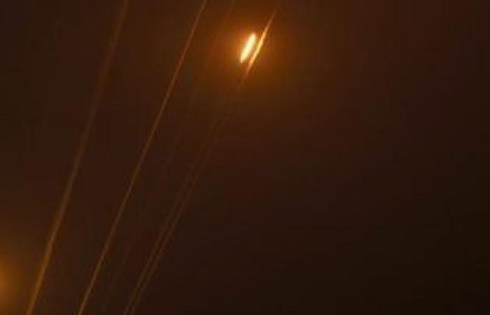 إعلام إسرائيلي: سقوط صواريخ على جبل ميرون بالجليل الأعلى