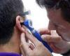 5 أعراض تخبرك: راجع طبيب الأذن فوراً