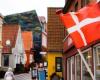 الدنمارك تعلن إغلاق سفارتها نهائيا في العراق نهاية شهر مايو المقبلالثلاثاء 16/أبريل/2024 - 06:36 م
قالت وزارة الخارجية الدنماركية في بيان لها اليوم الثلاثاء، إن الدنمارك قررت إغلاق سفارتها في العراق في 31 مايو المقبل.